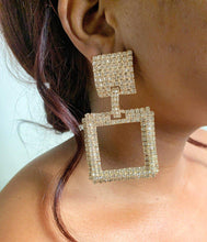 Load image into Gallery viewer, Carre Bold Earrings

