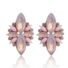 Load image into Gallery viewer, Gali Chic Stud Earrings

