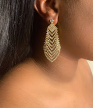 Load image into Gallery viewer, Victoria Elegant Earrings
